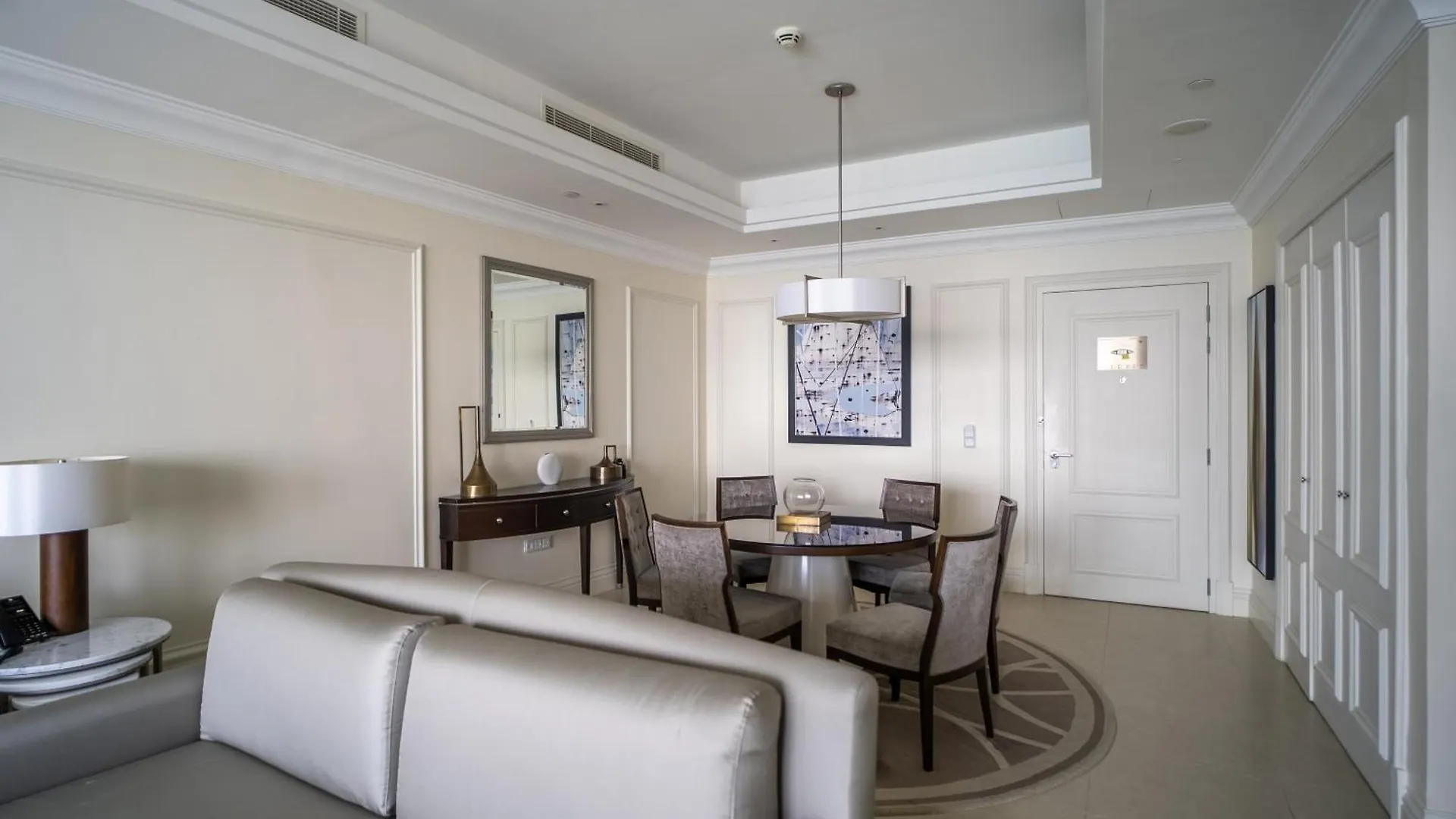 Apartment In Kempinski Boulevard Downtown Dubai