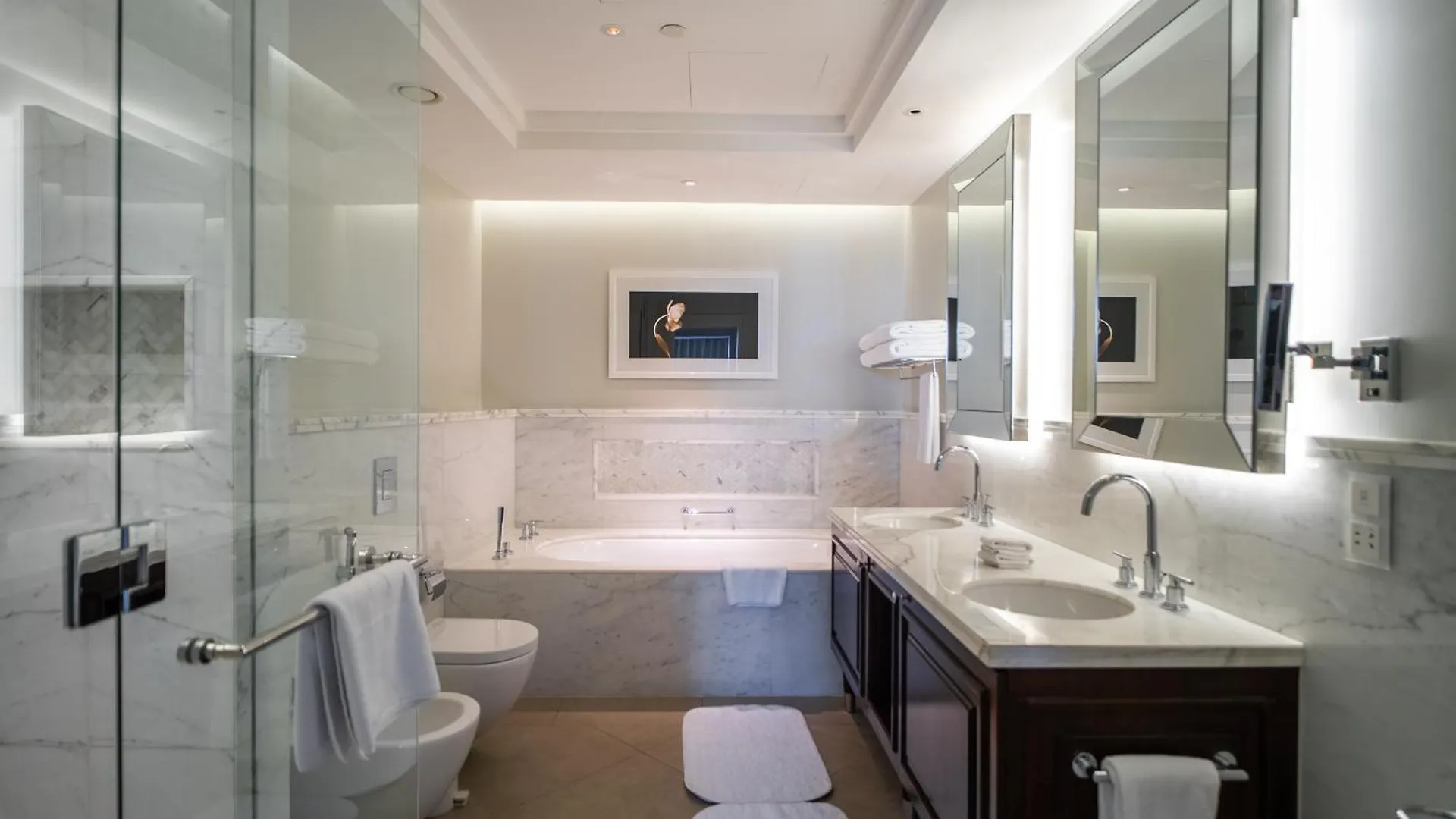 Apartment In Kempinski Boulevard Downtown Dubai