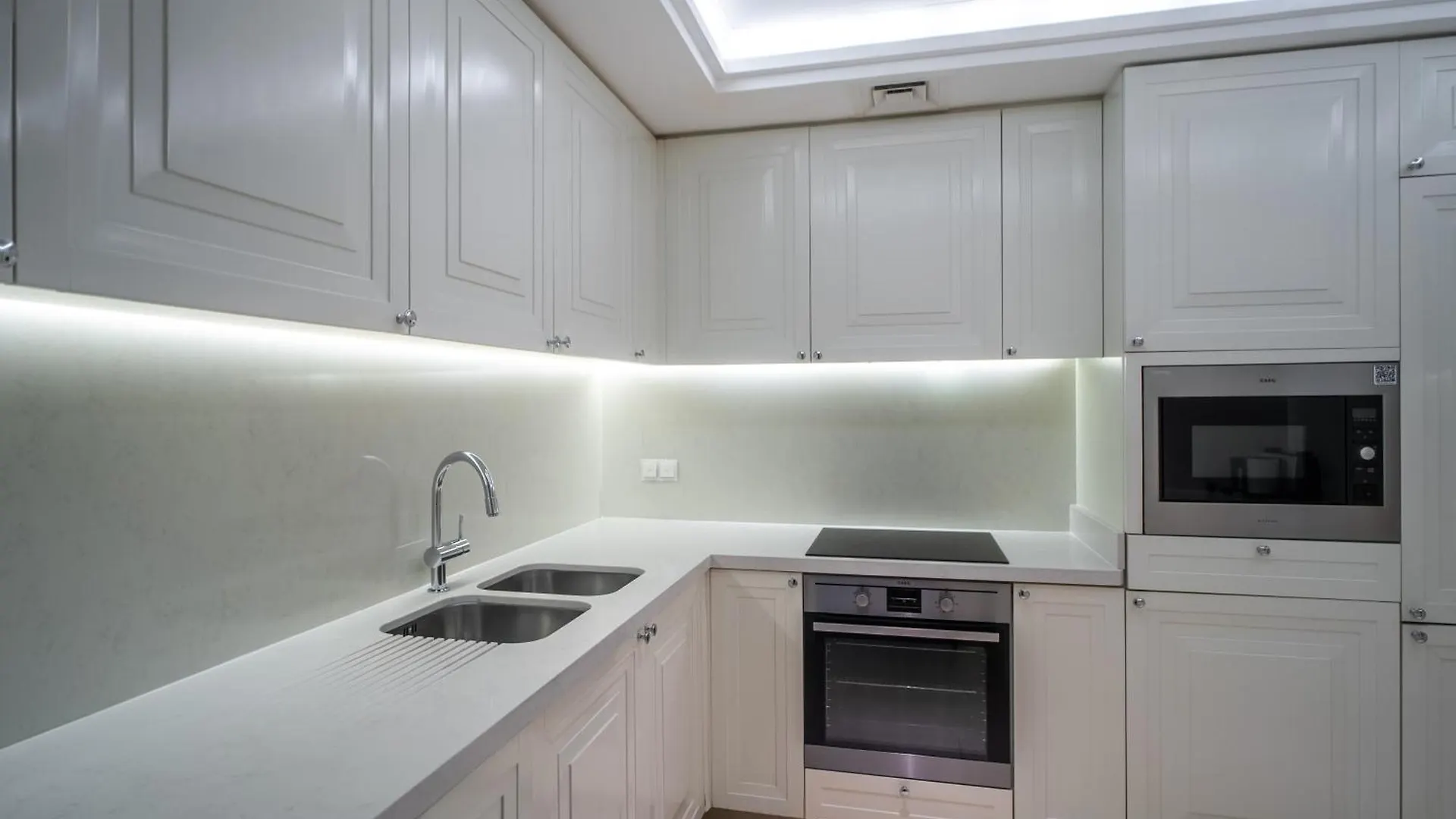 Apartment In Kempinski Boulevard Downtown Dubai United Arab Emirates